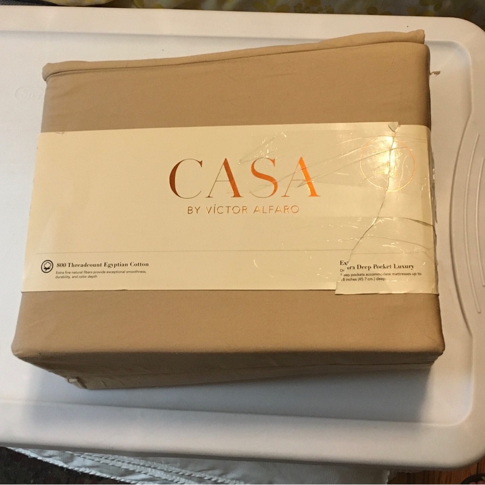 Queen size sheet set - Casa by Victor Alfaro - Tan 800 count Egyptian cotton NWT